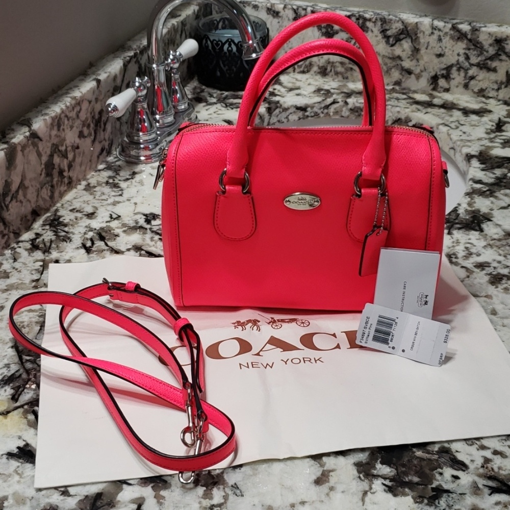 Like new Coach pink mini bennett satchel